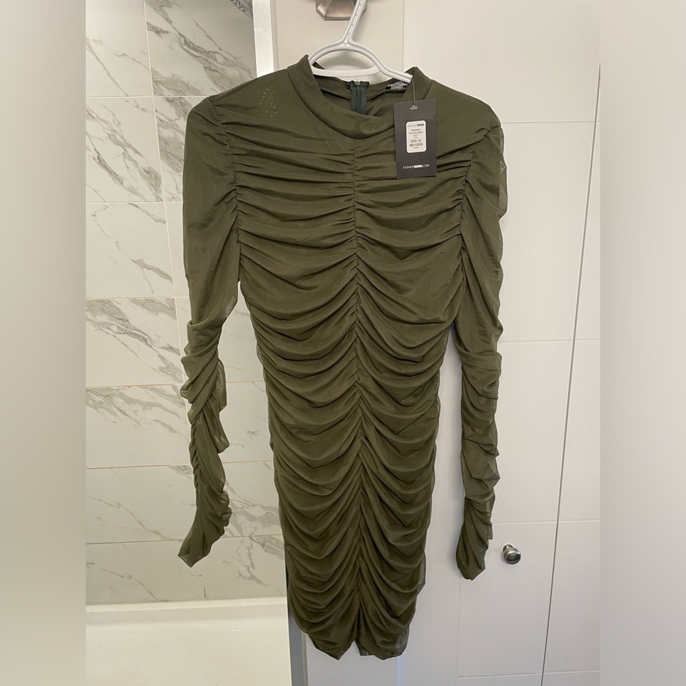 Fashion Nova Green Ruched Dress Size 1X NWT